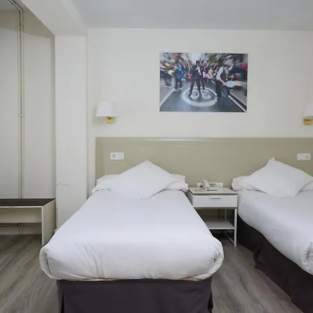 Plaza Ξενοδοχείο 2*