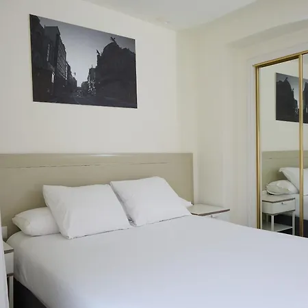 Plaza Ξενοδοχείο 2*