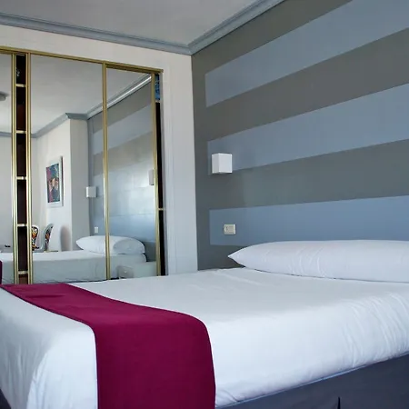 Ξενοδοχείο Plaza 2*