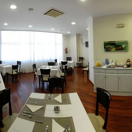 Plaza Hotel 2*