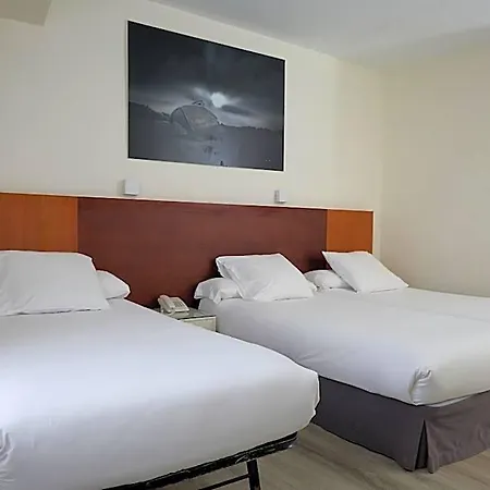 Plaza Hotel 2*