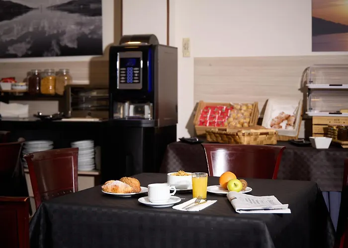 Ξενοδοχείο Plaza 2*