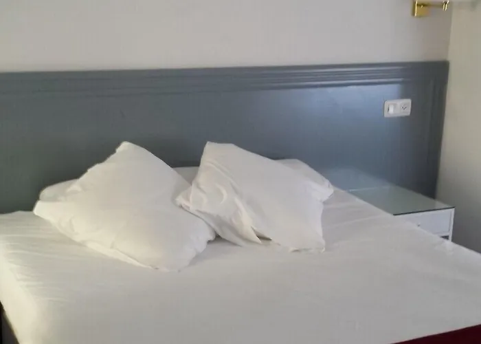 Plaza Ξενοδοχείο Βίγκο