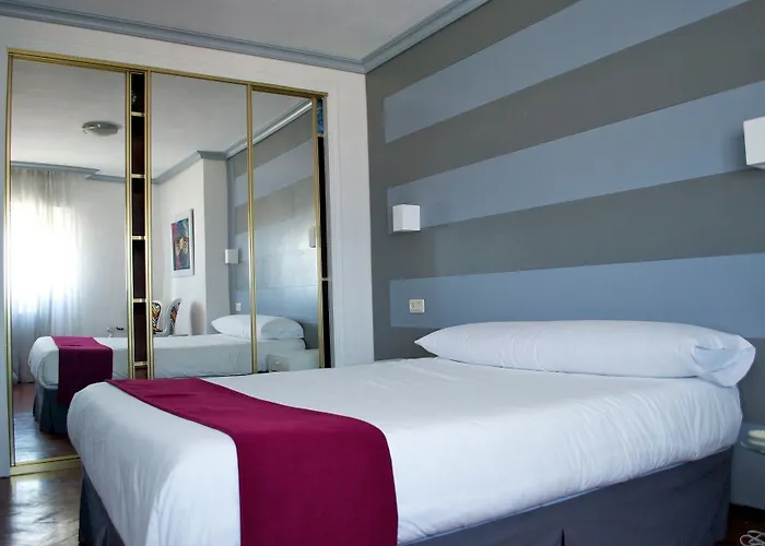 Ξενοδοχείο Plaza 2*